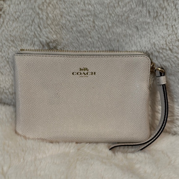 Coach Cream Corner Zipper Wristlet - Picture 2 of 4